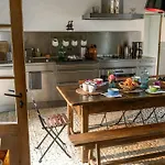Historic Estate Overlooking The Dordogne Castelnaud La Chapelle