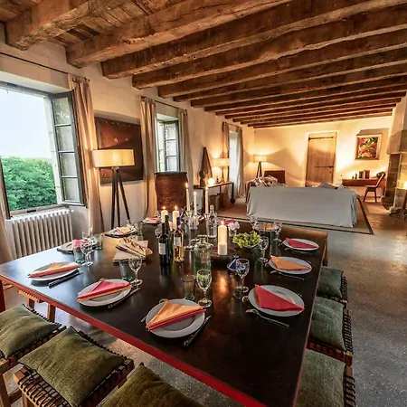 펜션 Historic Estate Overlooking The Dordogne