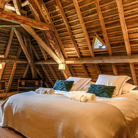 Historic Estate Overlooking The Dordogne Feriehus