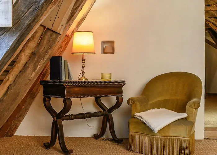 펜션 Historic Estate Overlooking The Dordogne 캬스텔노라샤펠